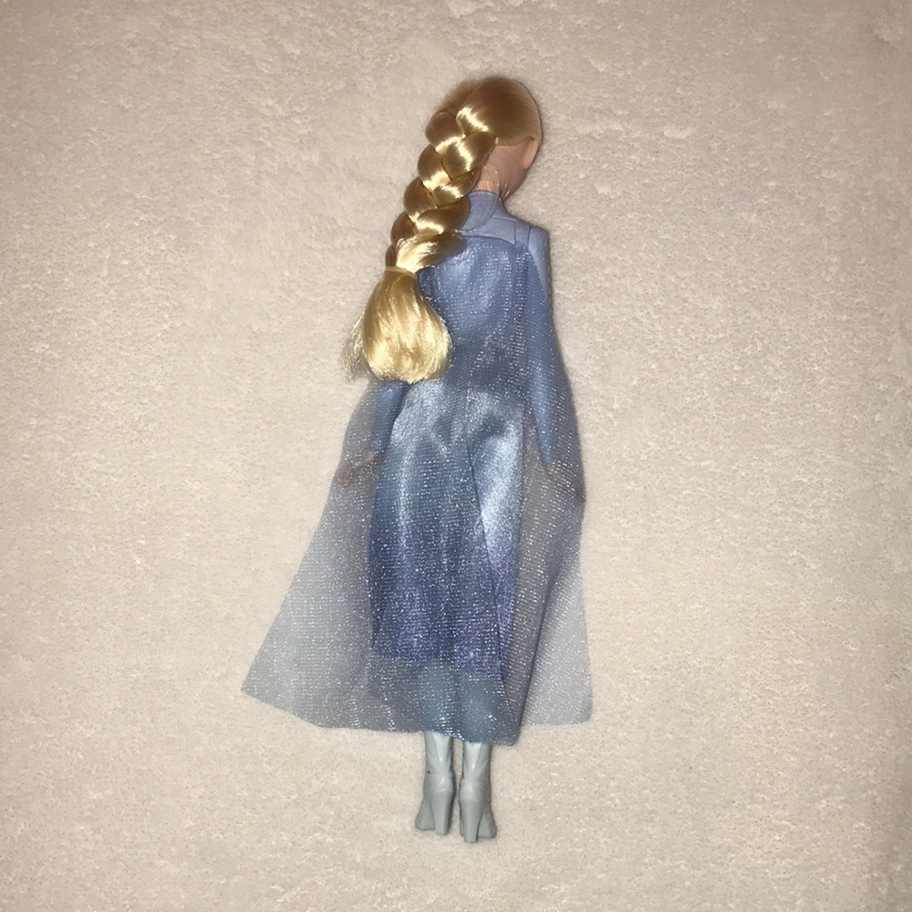 Frozen II Elsa Doll - Picture 2 of 2
